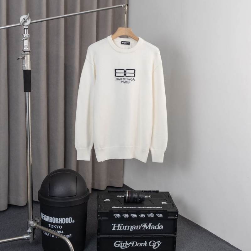 Ba*len*cia*ga sweaters